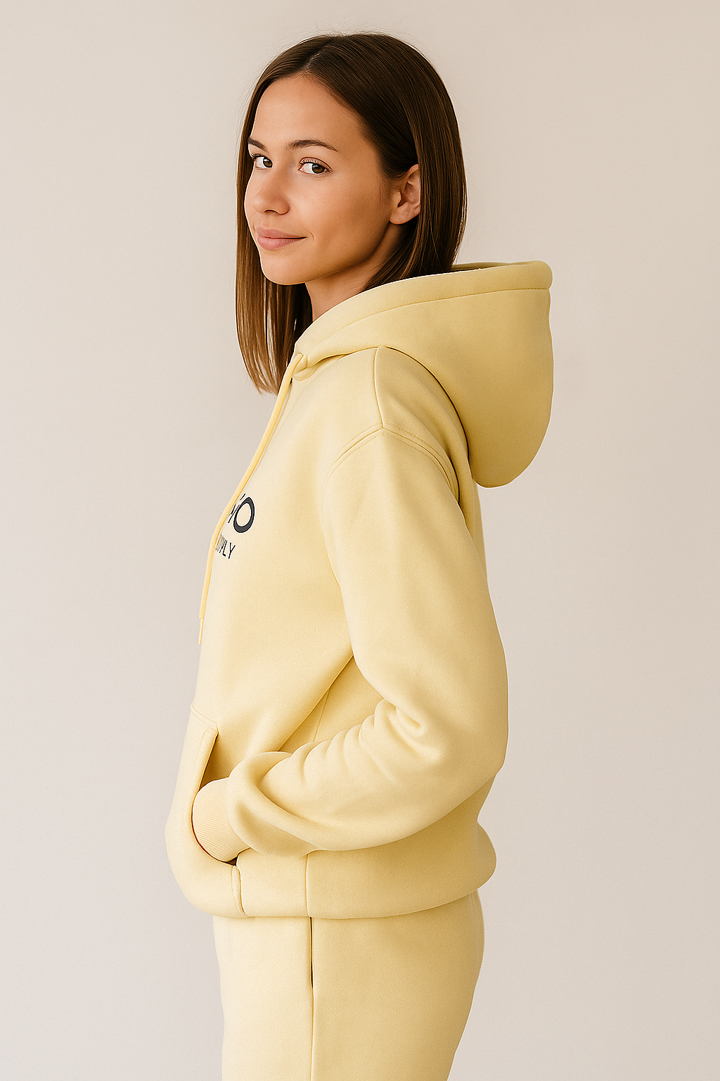 Żółta bluza z kapturem „Milano Italy”