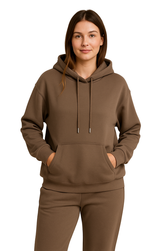 Brązowa bluza z kapturem i kieszenią kangurką